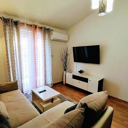 Alma Apartman Póla