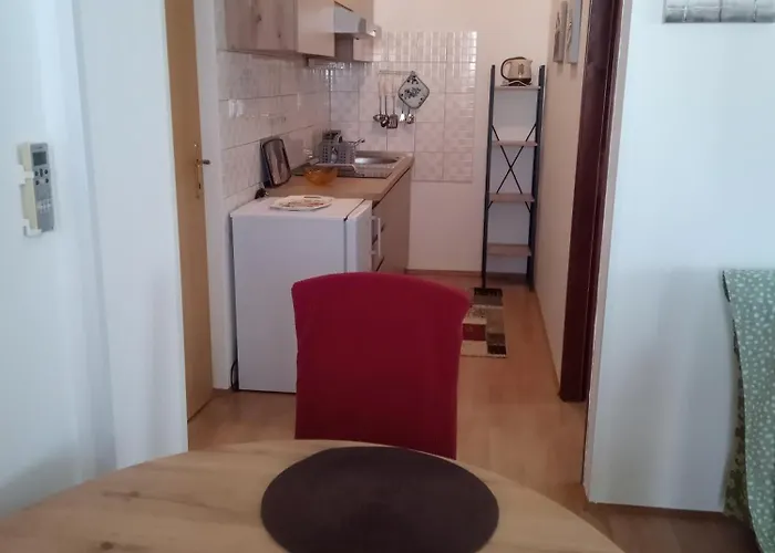 Alma Apartman *